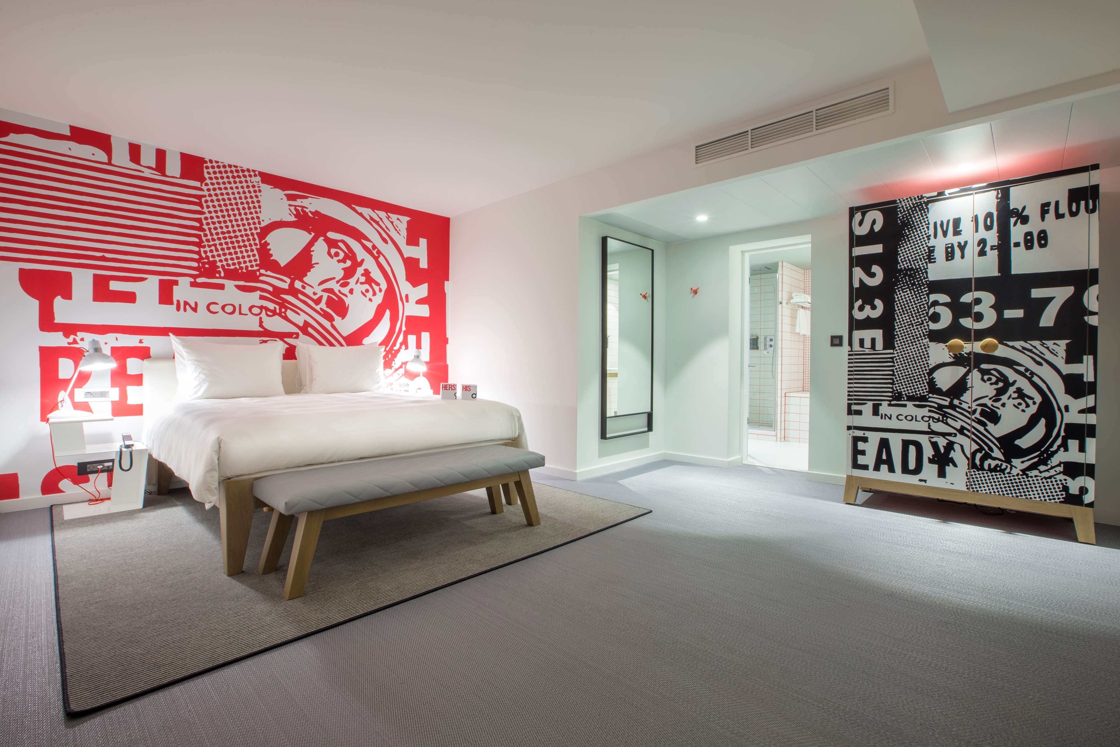 Radisson RED Hotel, Brussels - Tap to explore photos