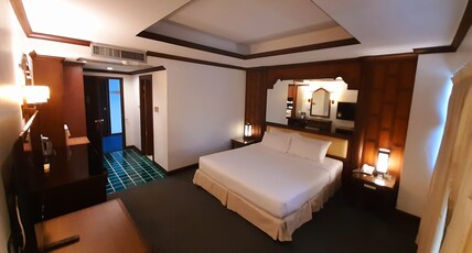 Grand Hotel Pattaya Room Type - Deluxe Double Room
