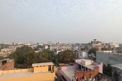 Geeta's Luxuria
