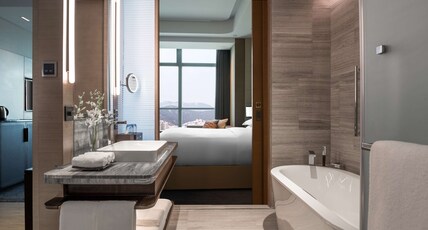 Hilton Jinan South Hotel & Residences Room Type - KING EXECUTIVE ROOM