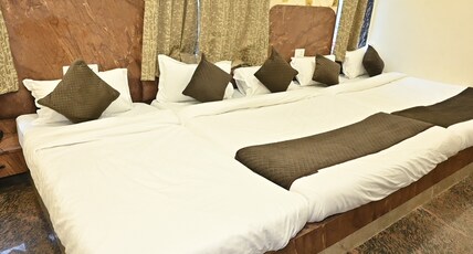 Kaka Guest House Room Type - Non AC Double Bed Room