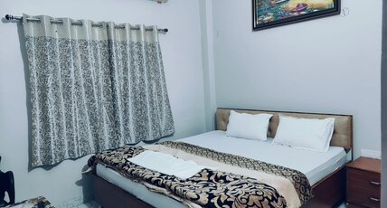 Shri Anand Palace Room Type - Deluxe A.C room
