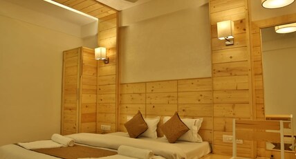 Hotel zephyr Room Type - Deluxe Ac Room