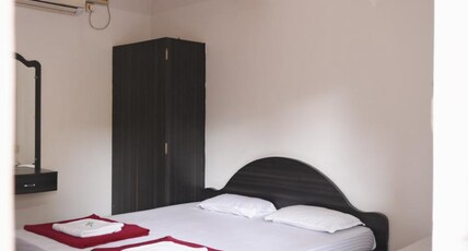 Hotel Gananjaya Room Type - Triple Bed AC Room