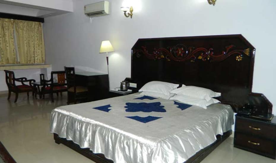 City Hotel - Tap to explore photos