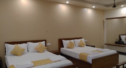 Faiz Residency Room Type - Superior Family Room