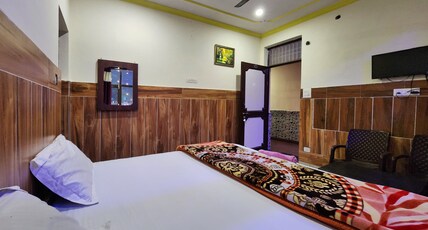 Hotel Royal Taj Room Type - Standard Double Bed Room
