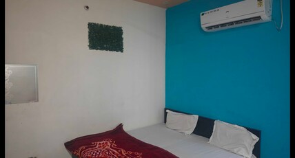SPOT ON Shri Ji Divine Stay Room Type - Classic