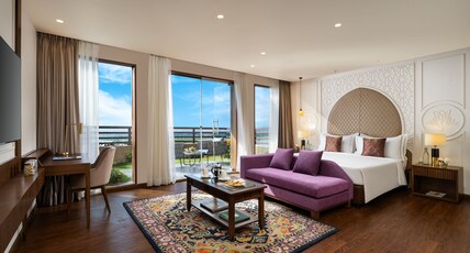 Taj Dal View, Srinagar Room Type - Luxury Room King Bed with Garden