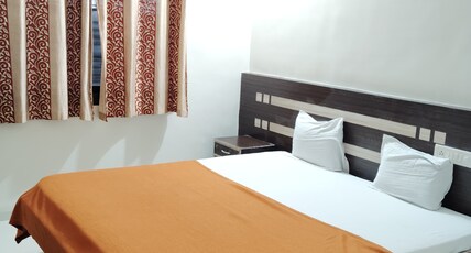 Hotel Vishwatara and Lodging Room Type - Deluxe Room