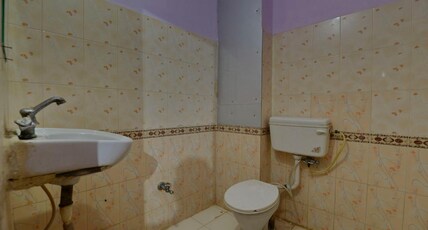 HOTEL ROXY DLX Room Type - Deluxe Non AC