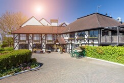 The Surrey Hotel