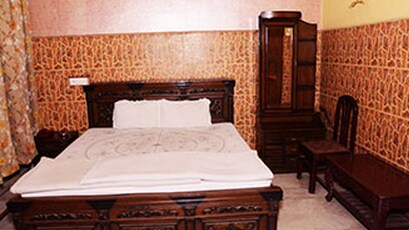Hotel Aanchal Room Type - Deluxe AC Room