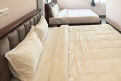 Asoka White Town Homestay