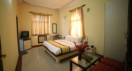 Hotel Apno Rajasthan and Holiday Resorts Room Type - Deluxe Room