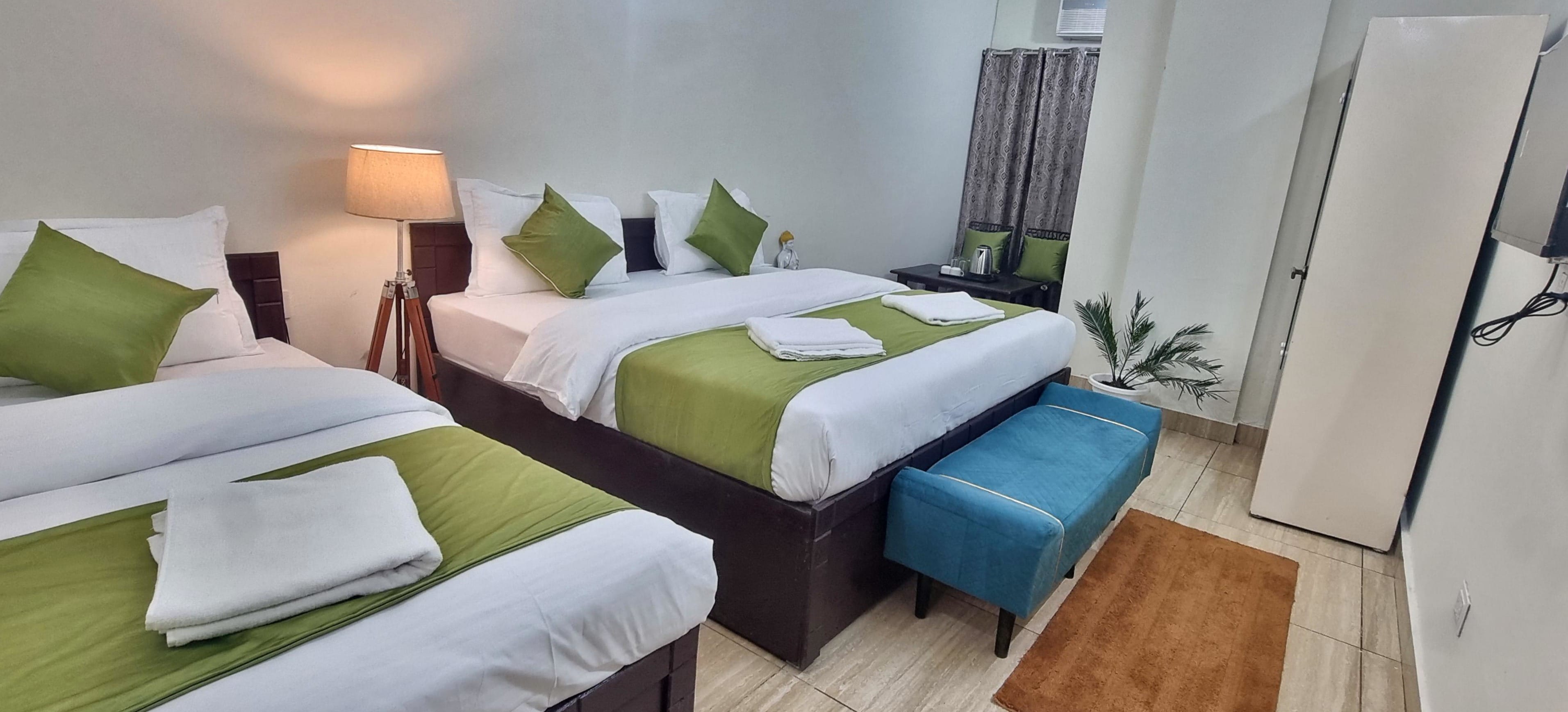 Hotel Foothill By Around Stays - Tap to explore photos