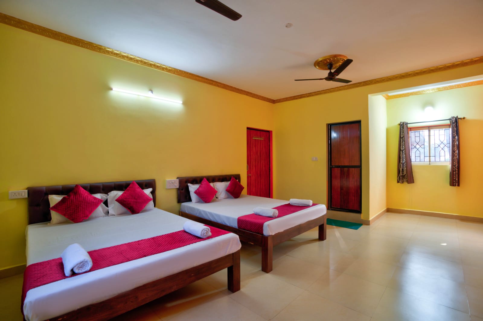Savita Homestay - Tap to explore photos