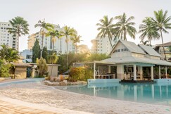Novotel Cairns Oasis Resort