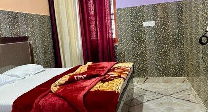 Rohit Guest House Room Type - Deluxe Budget AC ROOM