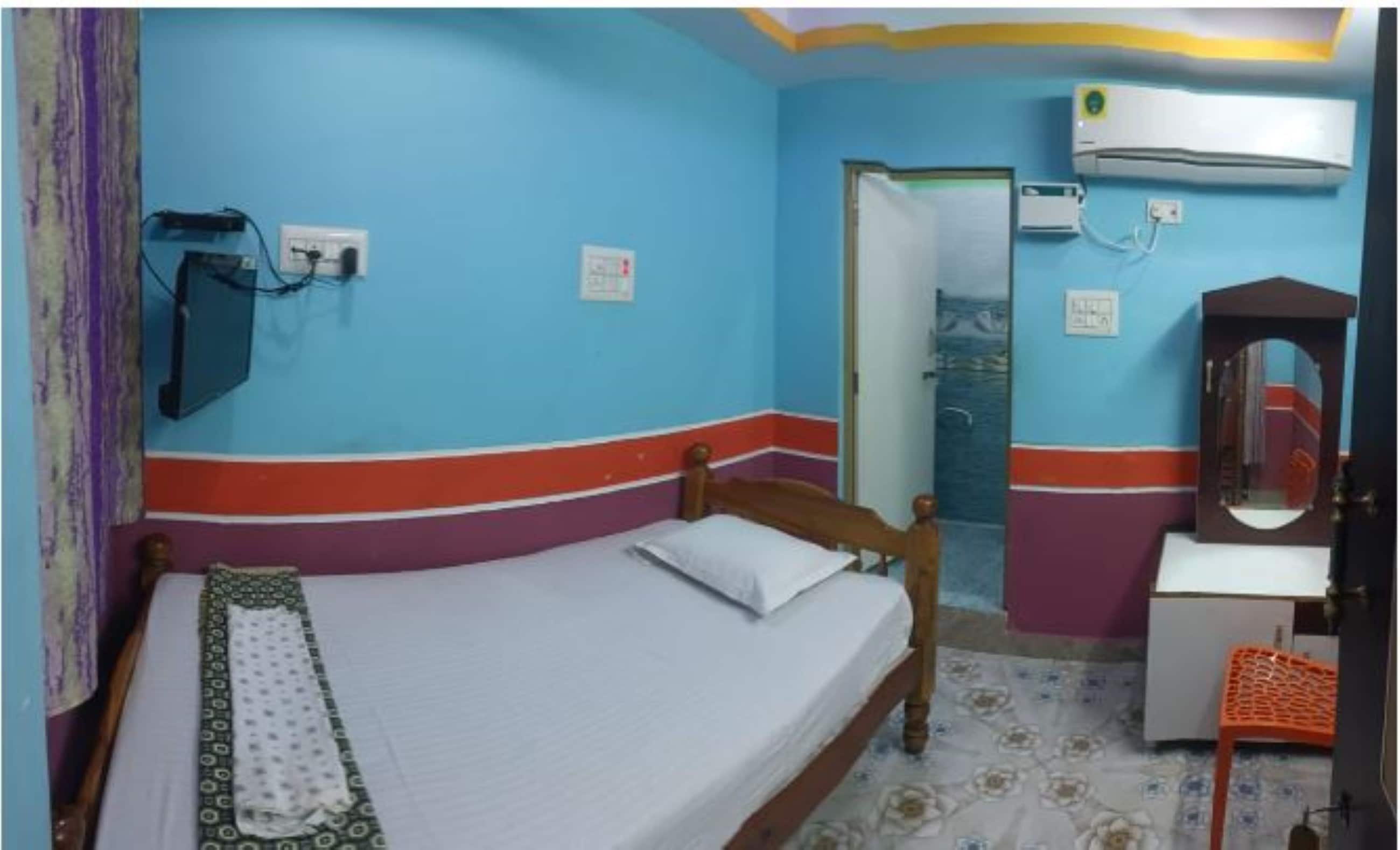 VASANTHAM ROOMS - Tap to explore photos