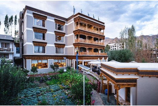 HOTEL PADMA