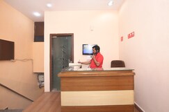 Hotel O Rajesh Palace