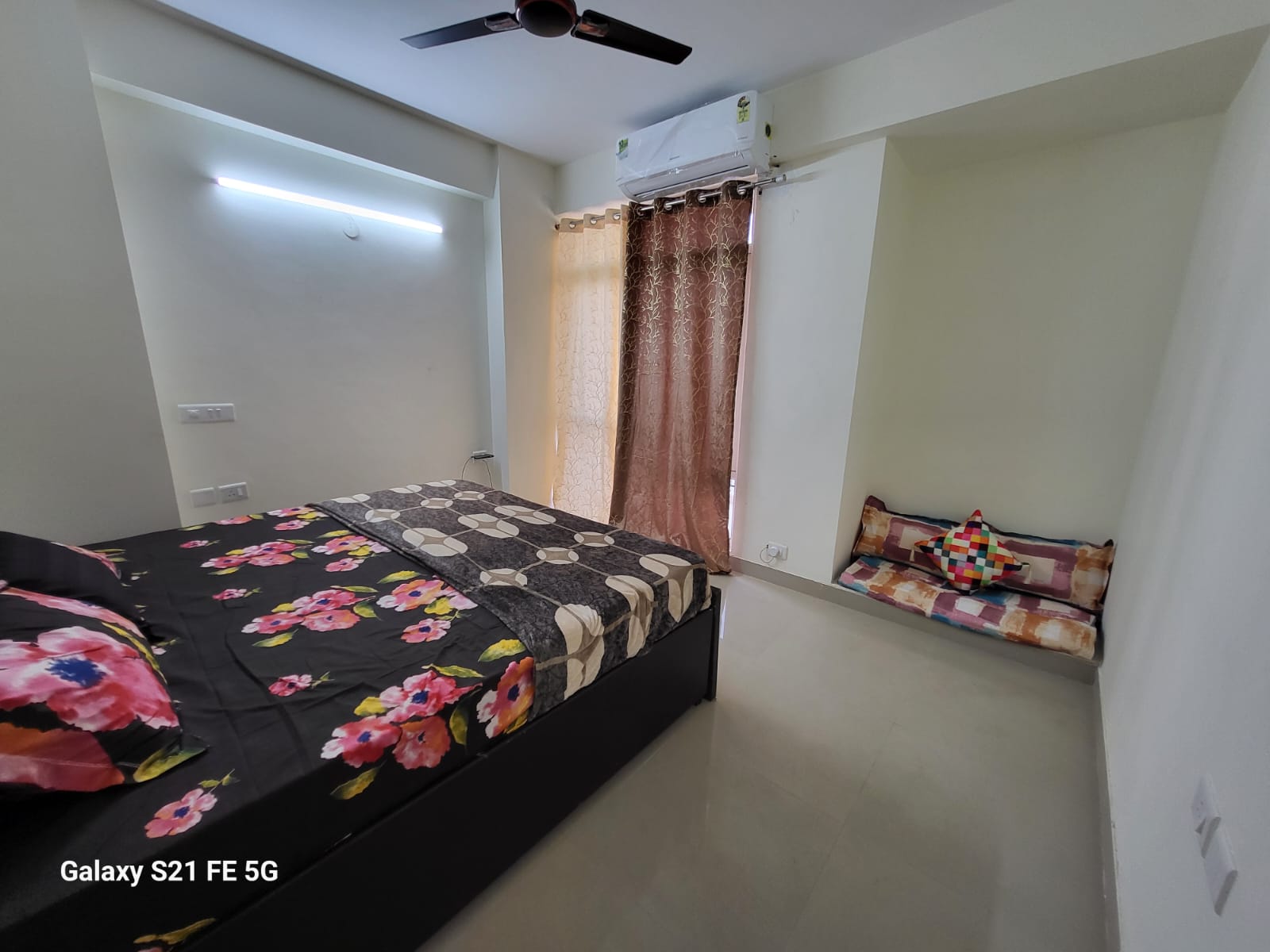 VacationBuddy 2 BHK Cozy Apartment - Tap to explore photos