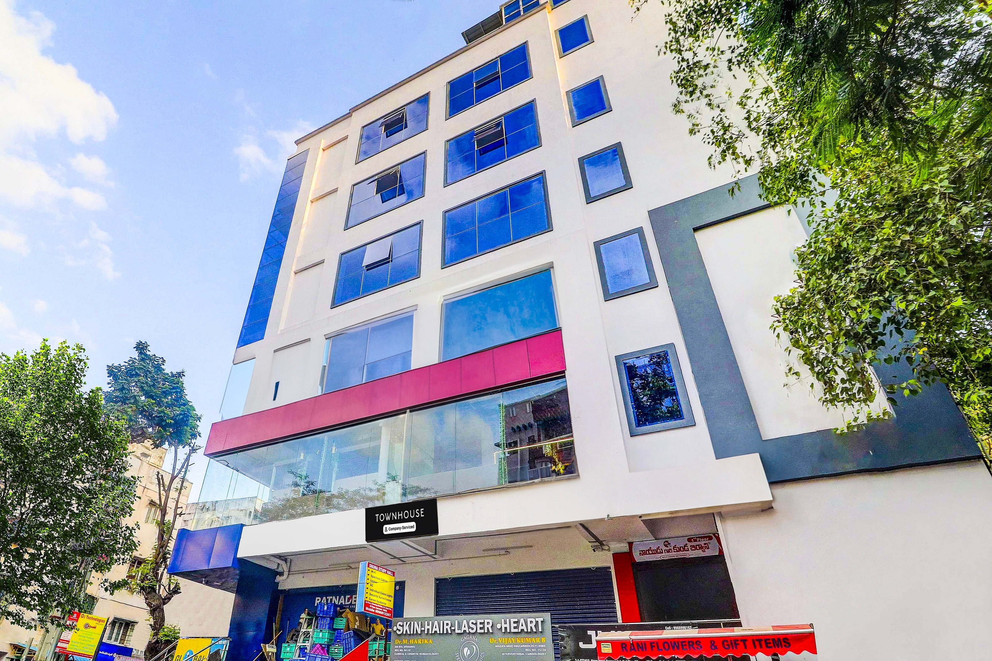 Super Townhouse SR Nagar Near RCC Premier - Tap to explore photos