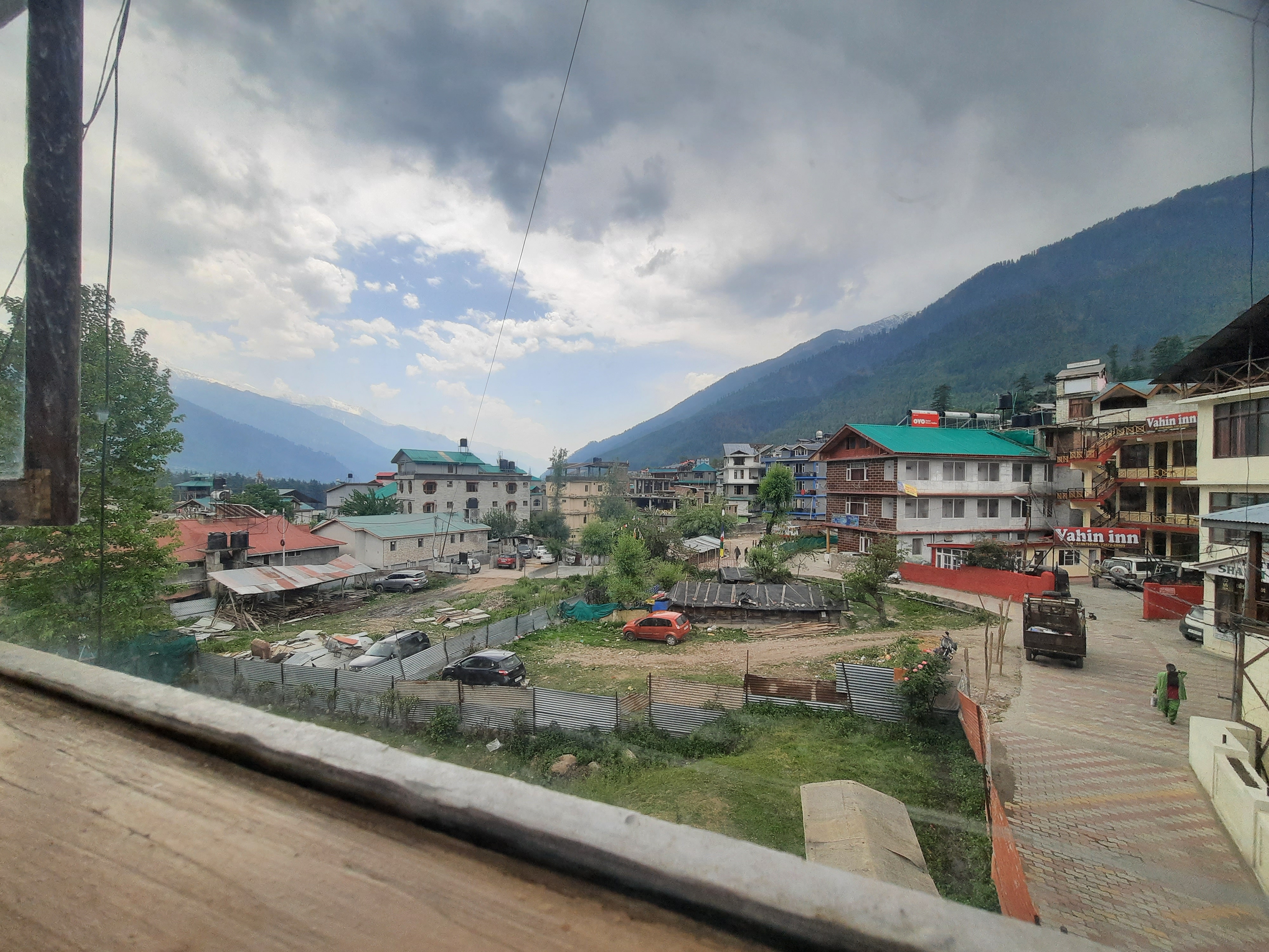 HOTEL SWEET HOME (5 MINS. AWAY FROM MALL ROAD) - Tap to explore photos