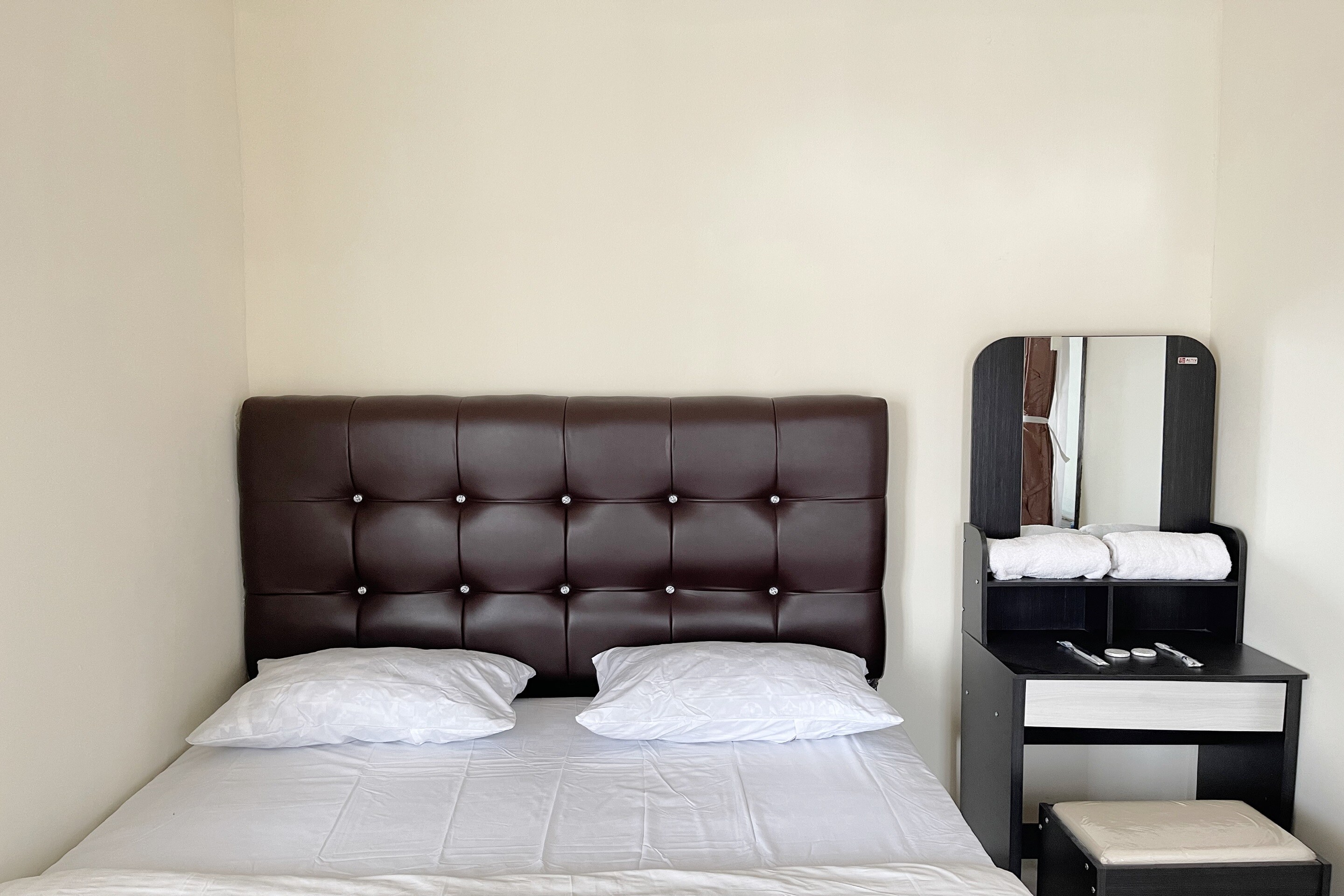 Hotel O Mantari Guesthouse - Tap to explore photos
