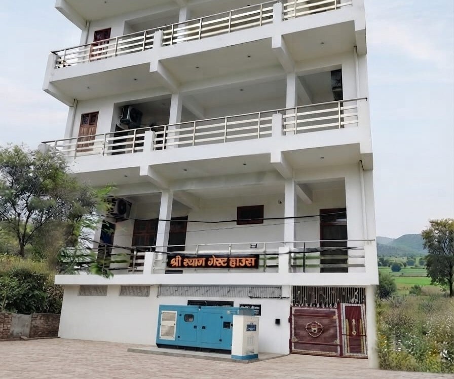 Shri Shyam Gest House - Tap to explore photos
