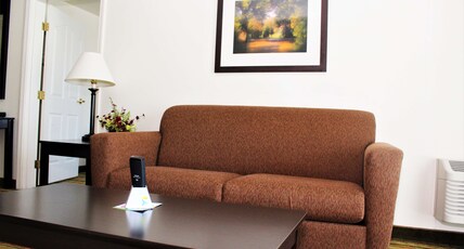 Best Western Visalia Hotel Room Type - Suite-1 King Bed, Non-Smoking, Business Room, Separate Bedroom, Microwave And Refrigerator, Sofabed,