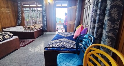 Dumi Homestay. Room Type - Bedroom 3