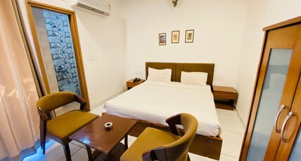 Hotel Nikanshvee Room Type - Deluxe AC comfort with private balcony