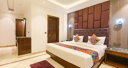 FabHotel Dev Palace Naraina Room Type - Deluxe Room FabHotel Dev Palace Naraina Room Type - Deluxe Room