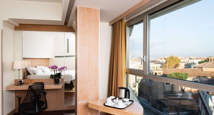 Hilton Garden Inn Rome Claridge Room Type - 1 KING BED JUNIOR SUITE