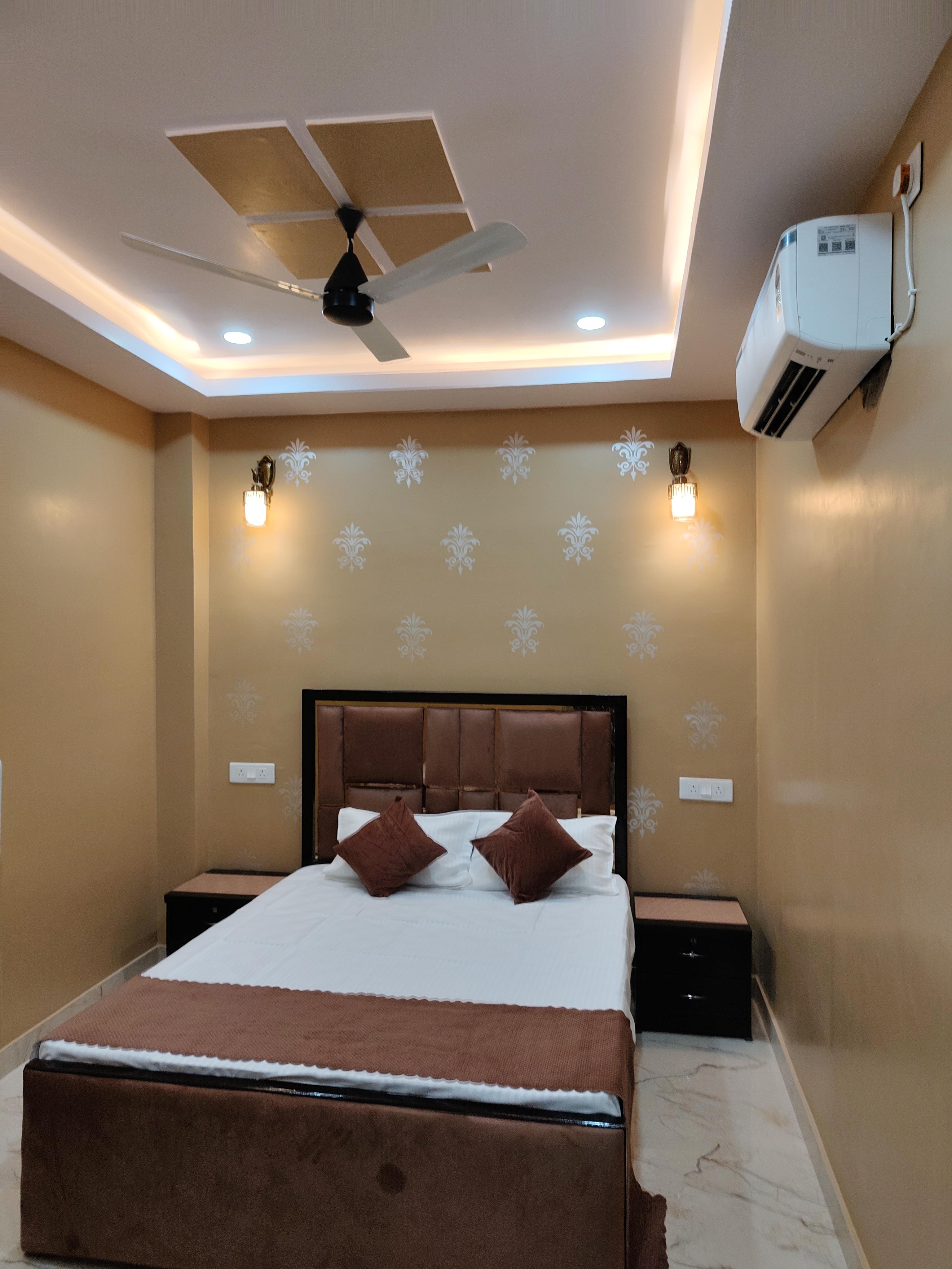 Sri Kunj Villa Home Stay - Tap to explore photos