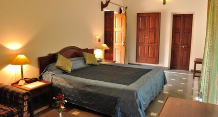 Sukhdham Kothi Room Type - Deluxe Rooms