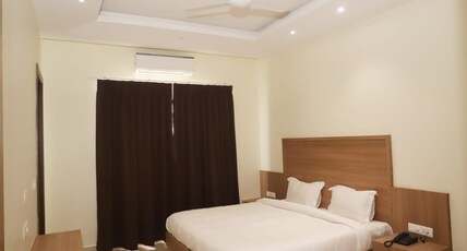 Hotel Saanjh Palace Room Type - Deluxe Room