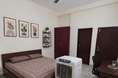 Room in Gopur Colony