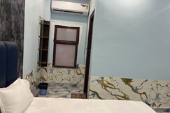 Banke bihari seva sadan