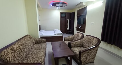 New Hotel Sanskar Room Type - Suite Room Ac