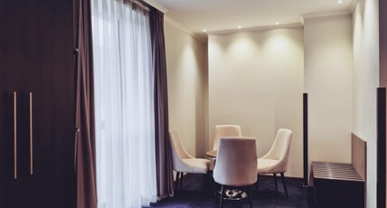 Mercure Tetovo Room Type - Deluxe Suite with 1 kingsize bed and Sofa