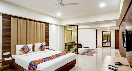 FabHotel Prime Indeedcare Hotel & Resorts Room Type - Suite Room