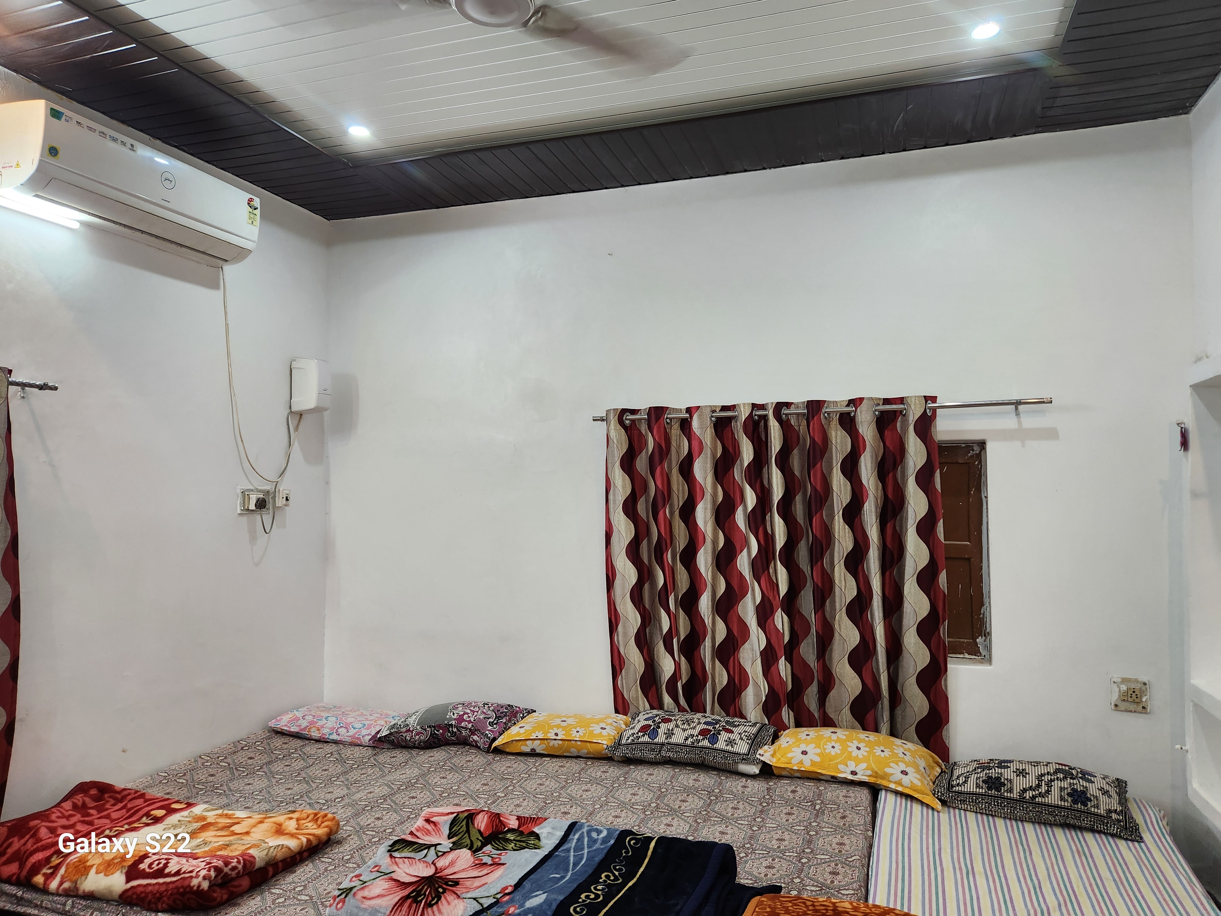 Samridhi Homestay | Tulsi Ghat - Tap to explore photos