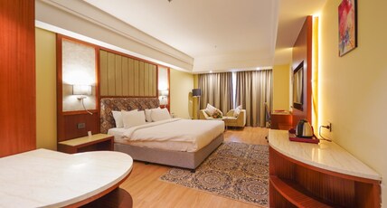 Hotel Babylon Capital Room Type - Deluxe King Bed Room