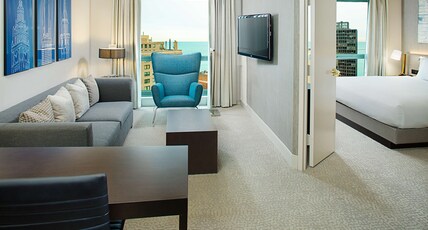 Hilton Chicago/Magnificent Mile Suites Room Type - 1KING 1BDRM SUITE LAKEVIEW