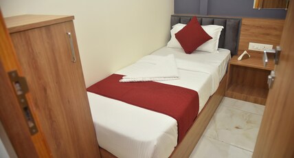 Vogue Cabin Stay Room Type - Single Room with Shared Toilet