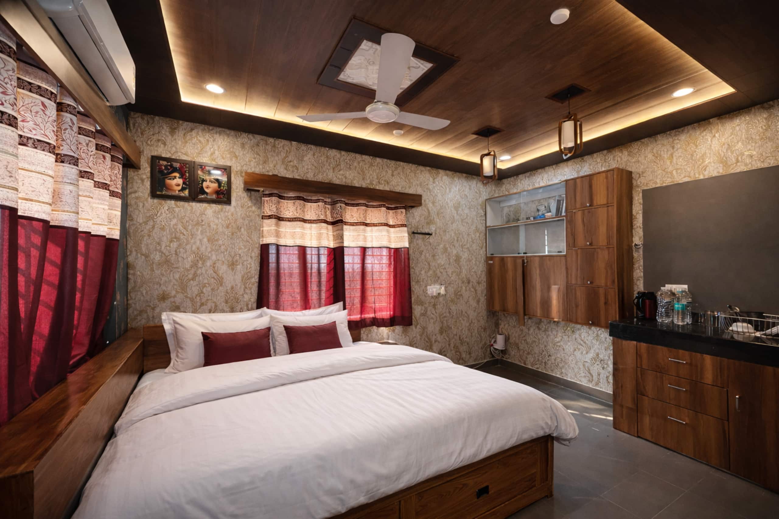Studio Apartment in Puri - Tap to explore photos