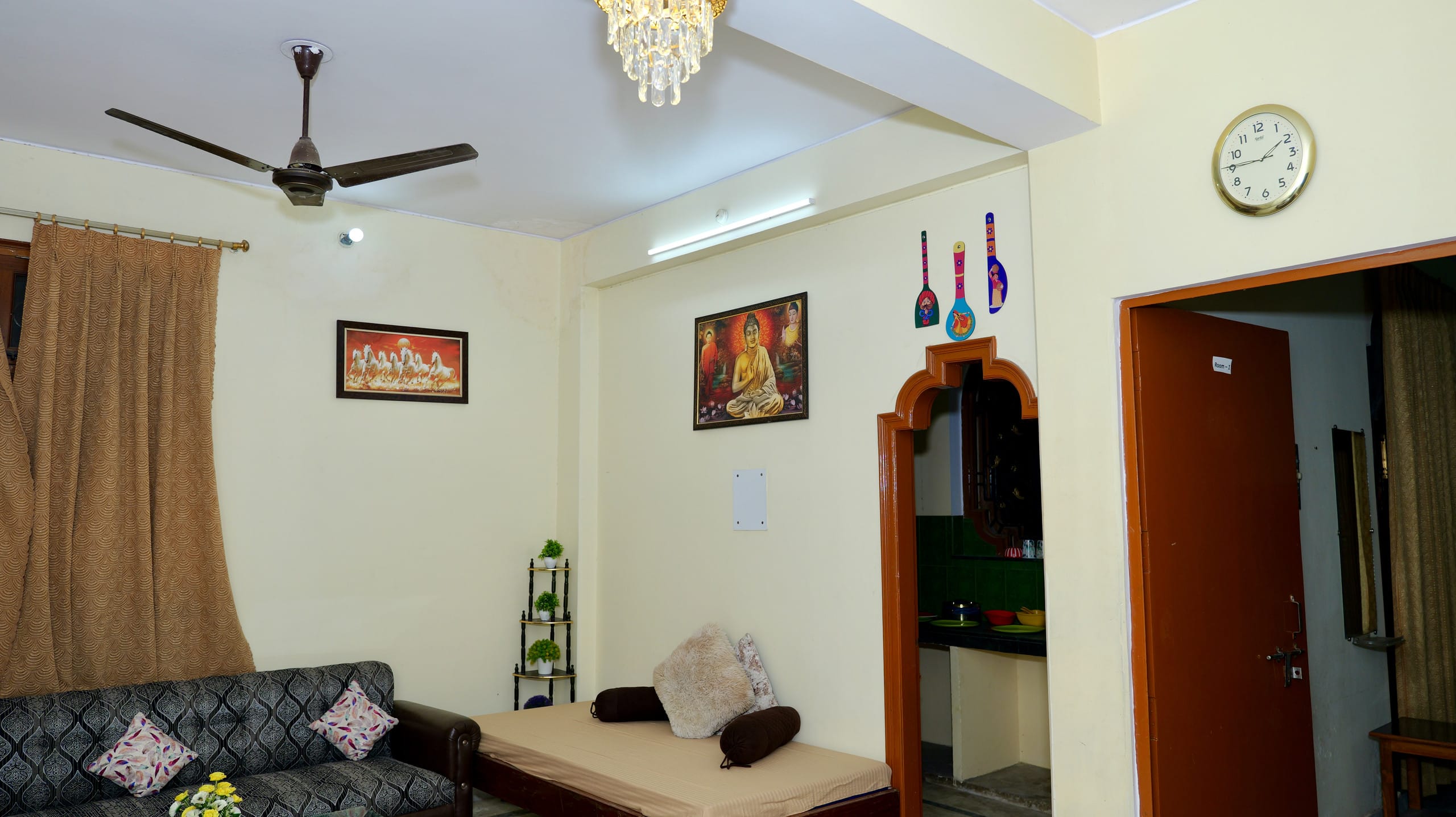 Vairagi Villa 2 Bedroom Homestay Varanasi - Tap to explore photos